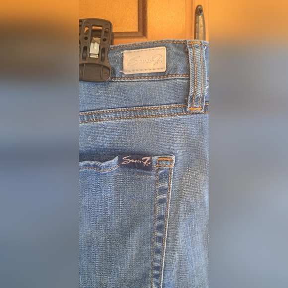 7 For All Mankind Frazzled Denim Shorts Size 16 Stretchy Fabric Distressed - Picture 6 of 7